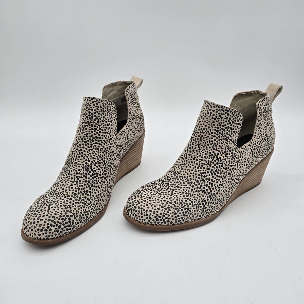 Toms Booties Women 8.5 Brown Tan Leopard Shoes Ankle Boots Slip Dot Wedge Kallie